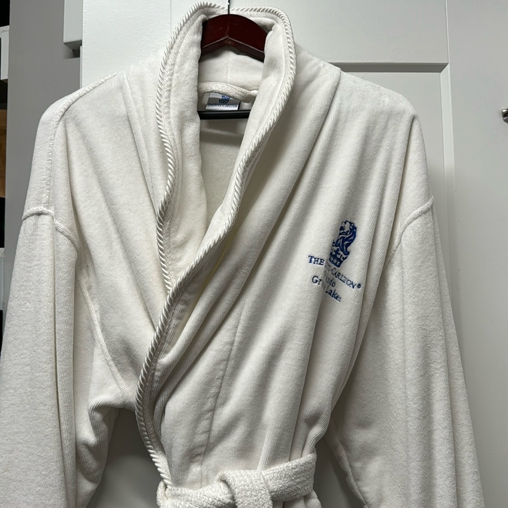 The Ritz-Carlton Orlando grand lakes rope, in great condition